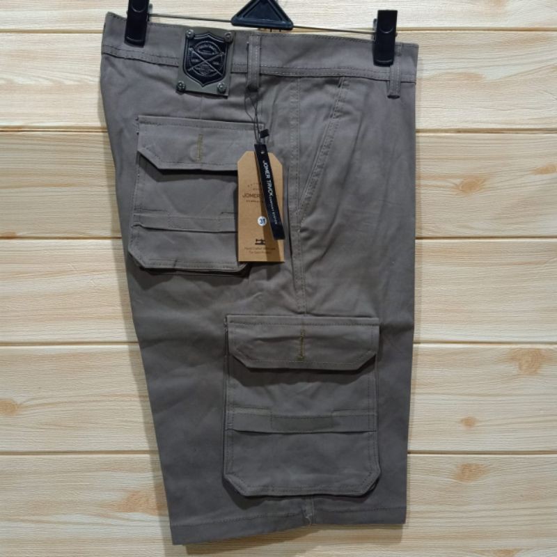 Celana pendek cargo pria keren
