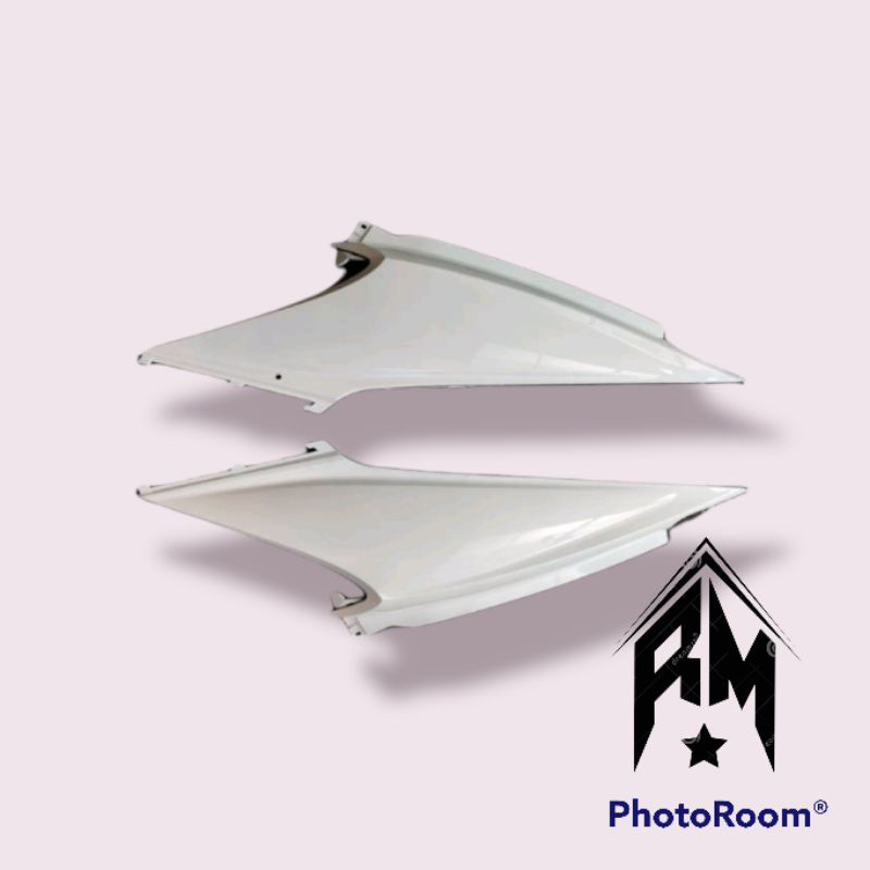 Cover Body Belakang Honda Beat Karbu Putih