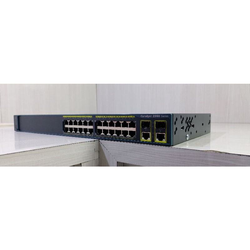 Switch Like New Cisco 2960WS-C2960-24TC-L VO9