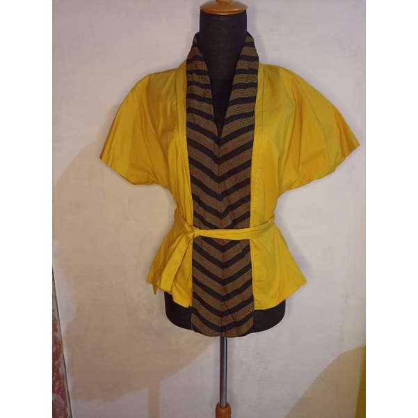 Batik Wanita Kuning