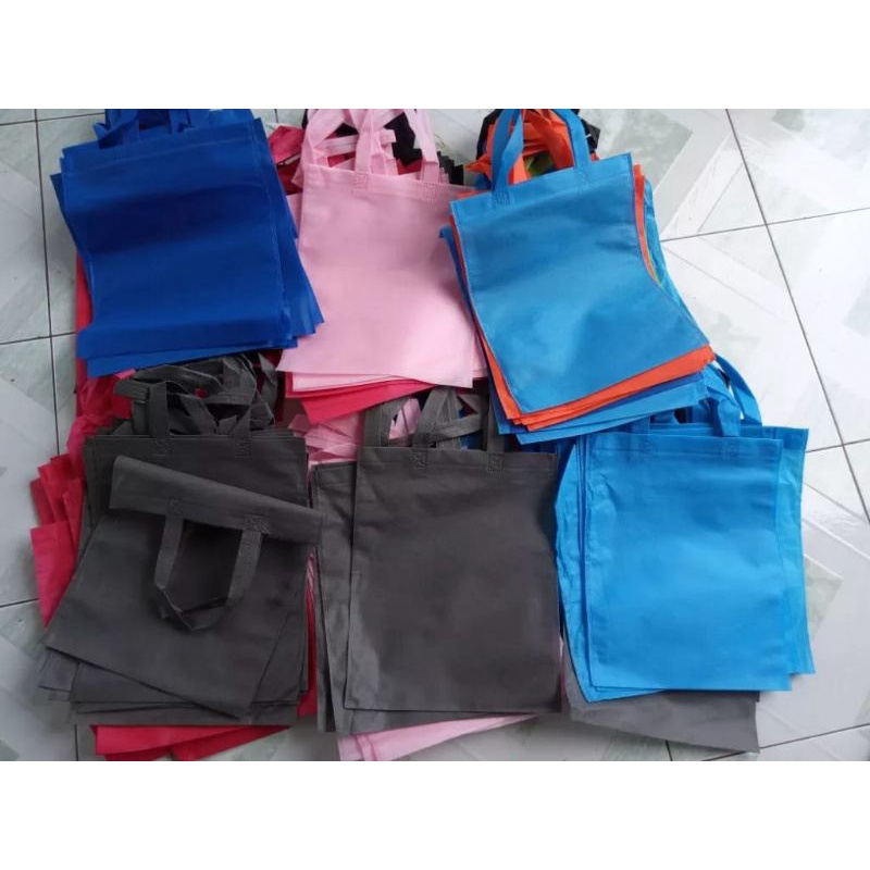 

Isi 10pcs (30x37) Tas Spunbond / Kantong Spunbond / Tas Kain / Goodie Bag Polos / Tote Bag