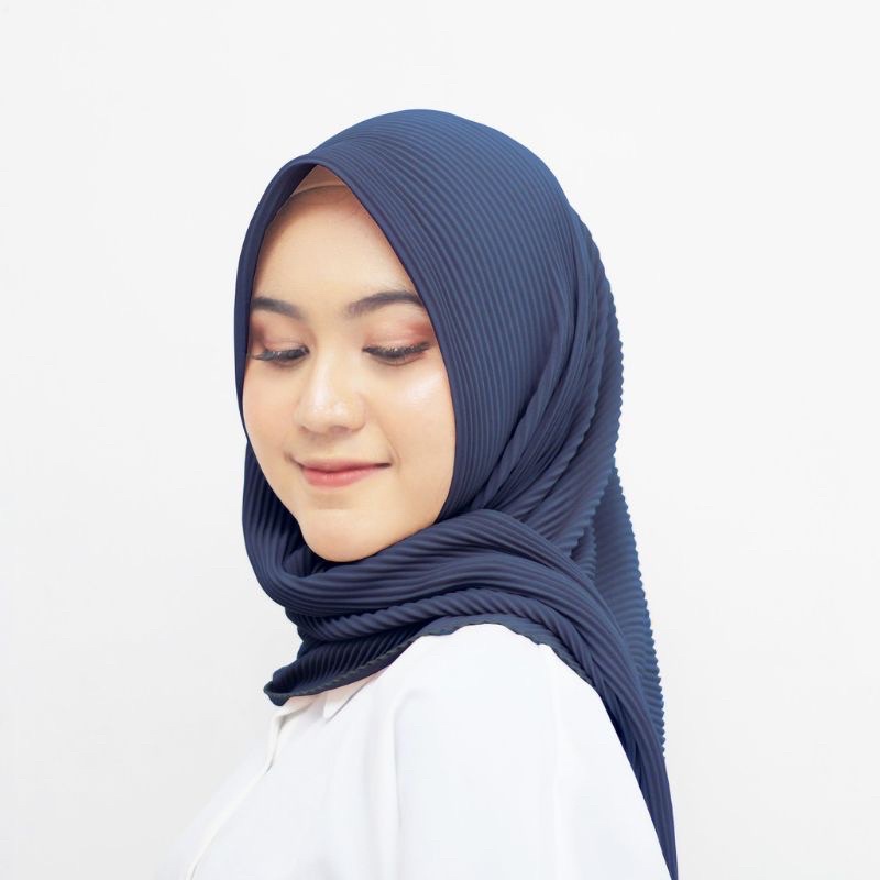 HIJAB PLISKET SQUARE / PLISKET SEGIEMPAT / HIJAB PLISKET SEGIEMPAT VOAL-Navy