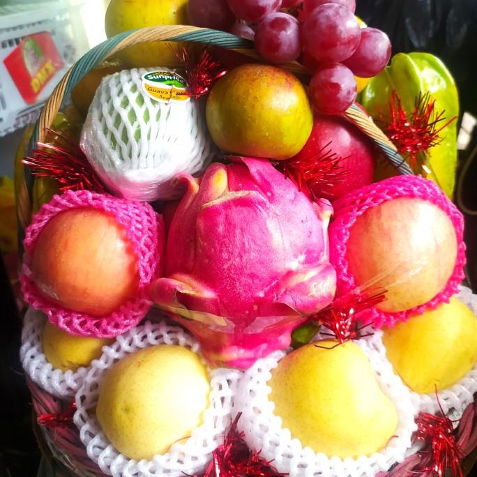 

PARCEL BUAH LARGE