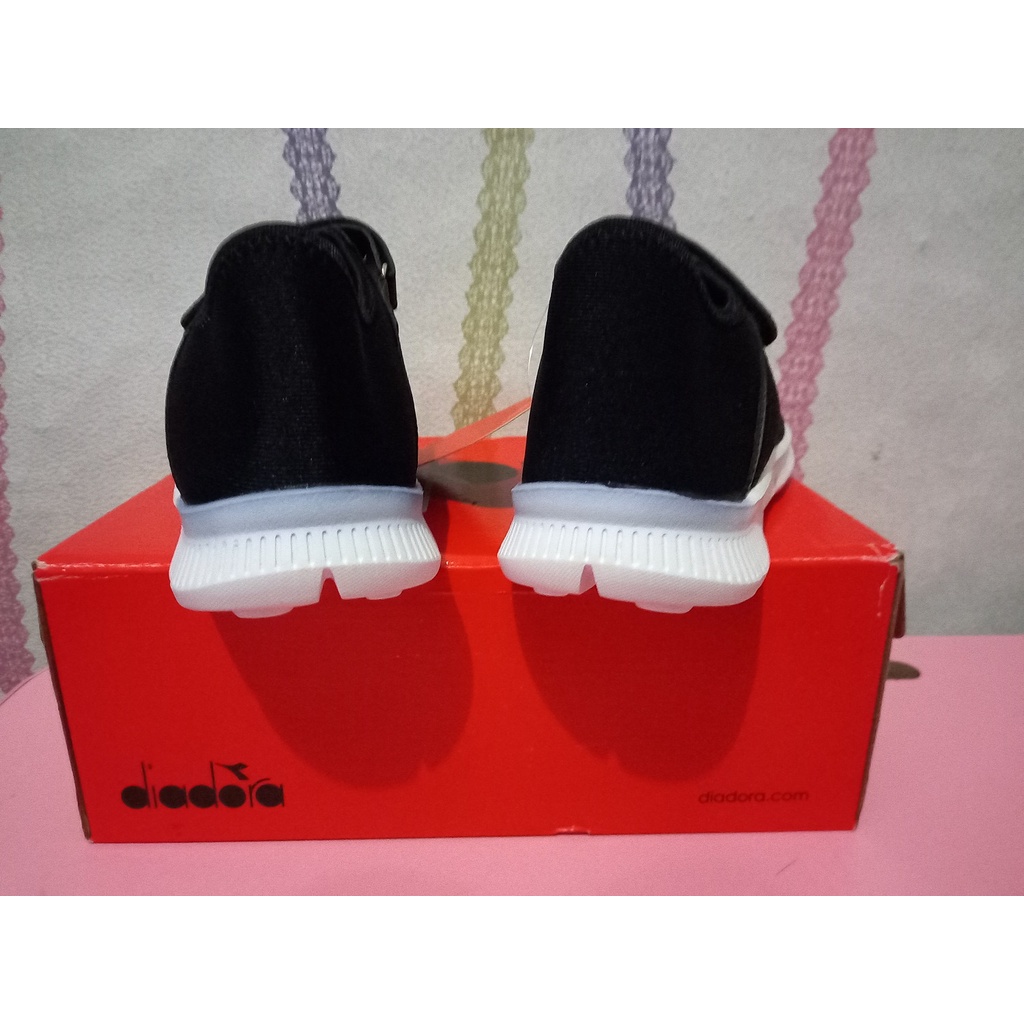 Sepatu Sneakers Anak Sekolah DIADORA Alessi JR (B) Original