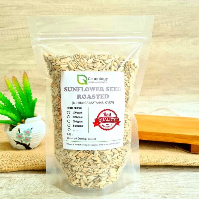 

Biji Bunga Matahari / Roasted Sunflower Seed (500 gram) by Granology AP203