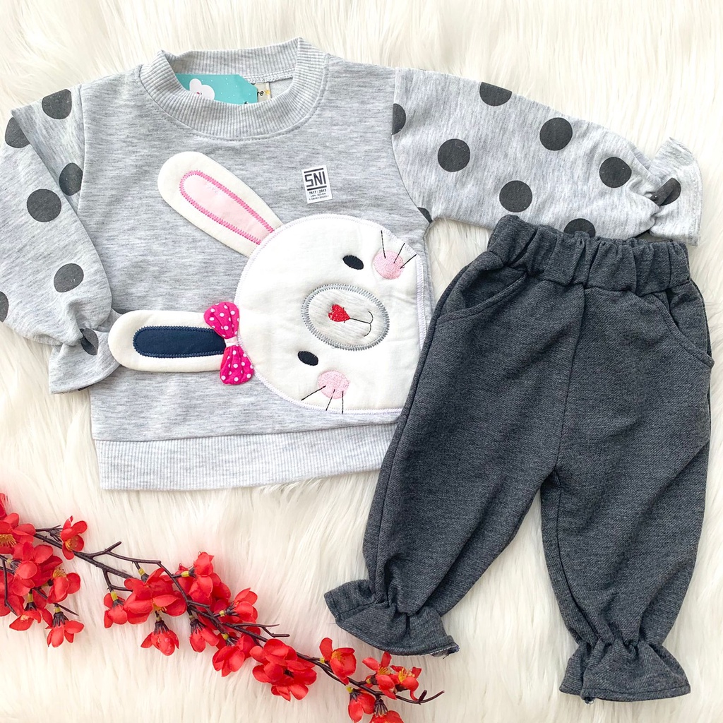 Baju setelan sweater dan celana panjang jogger bayi cewek anak perempuan pergi jalan keren -swe