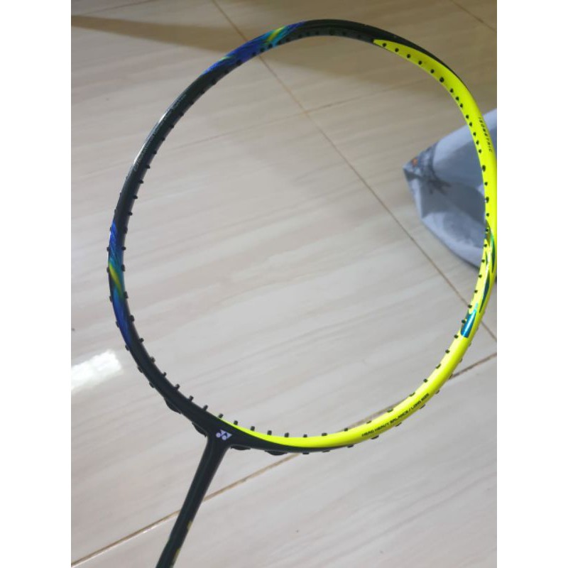 Raket Yonex Astrox 77SP