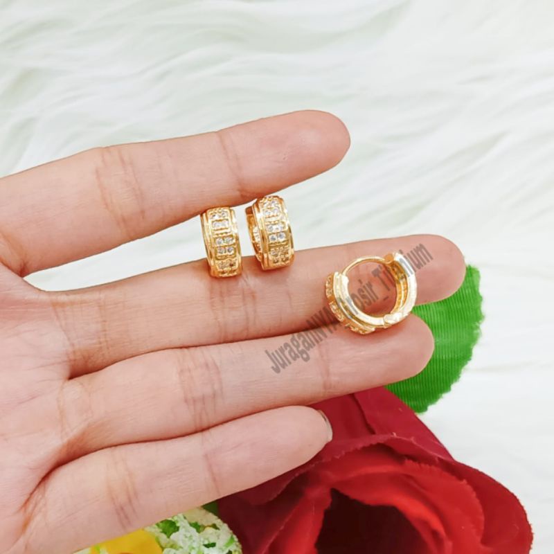 Anting Titanium Jepit Dewasa Full Mata Lucu Imut Anti Karat