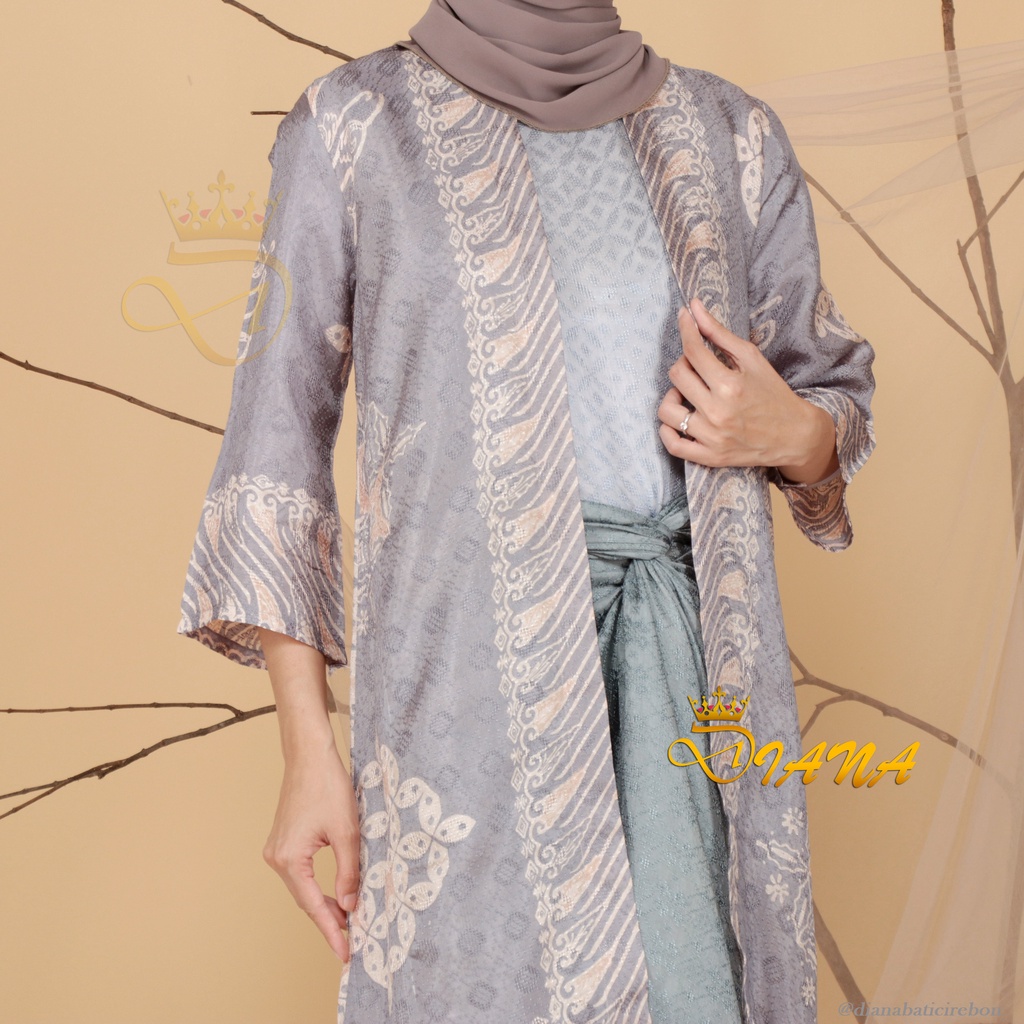 OUTER BELLA by Diana Batik