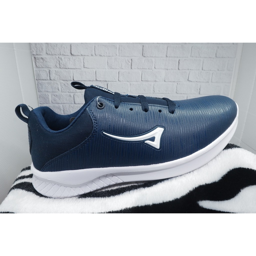 Sepatu Sneakers Ardiles Original tipe Bracer- Medan