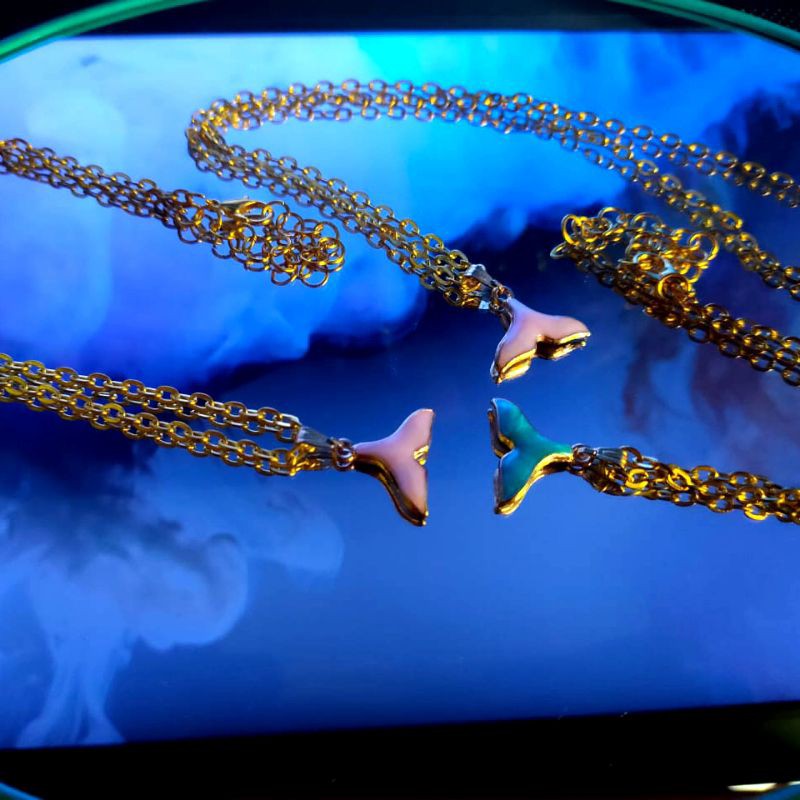 Mermaid tail pendant necklace / kalung liontin ekor duyung