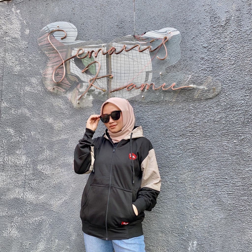 Jaket Sweater Zipper Bordir Kombinasi Qwilting HITAM S C H