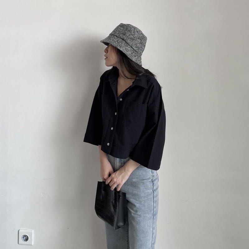 Kemeja Crop Linen Pocket - Oversized Shirt Linen - Outer Crop Linen - Atasan Wanita - kemeja gita rami basic shirt linen