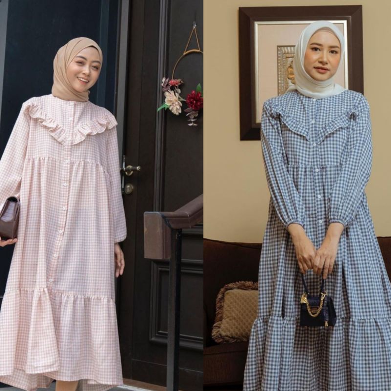 Hayya Gingham Nude dan Hayya Gingham Dark Blue by Haideeorlin