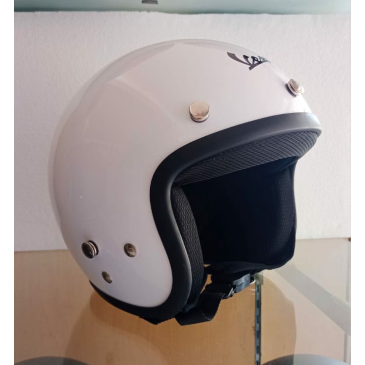 Helm Vespa Putih