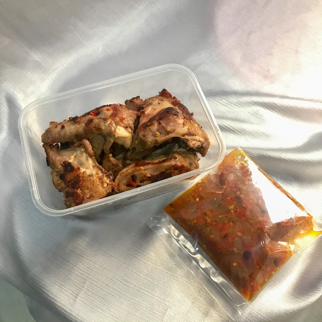

Ayam Sambal Rica asli khas Manado by Home Koken (1 ekor)