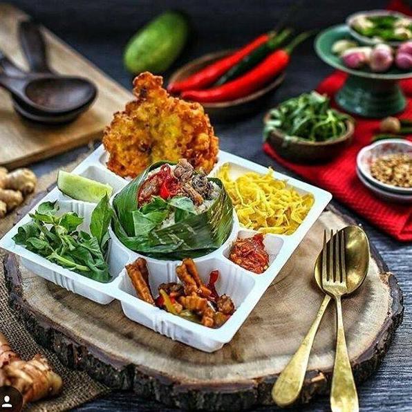 Y9643 (isi 50pcs) Mika Nasi Sekat 7 Putih susu/Mika Box Nasi/Mika Nasi Tumpeng/Mika Tumpeng Mini