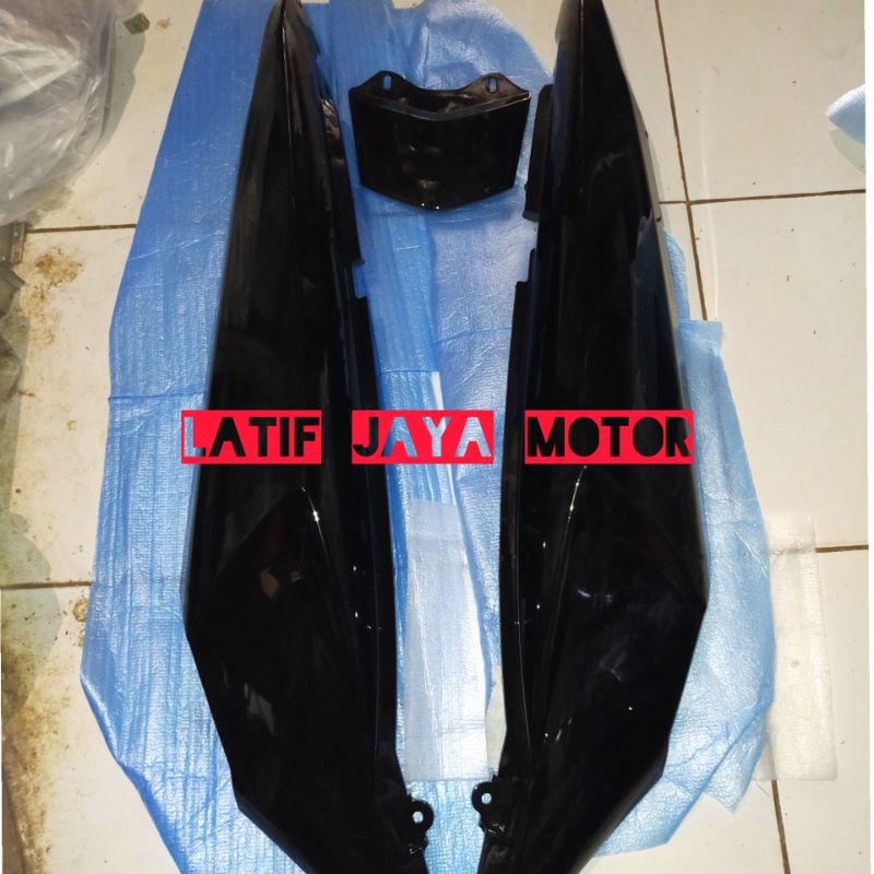 Body cover yamaha vixion lama old hitam