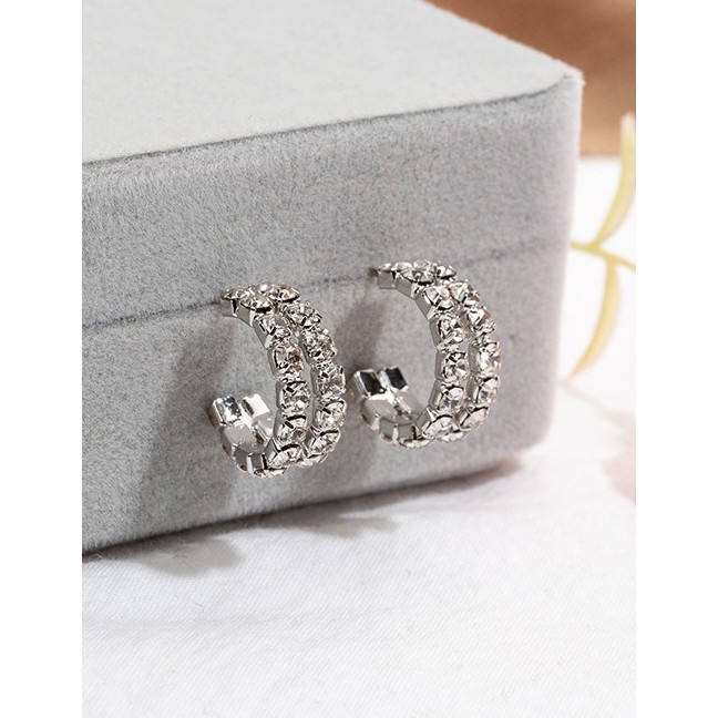 LRC Anting Tusuk Fashion A Openwork Diamond C-shaped Twisted Earrings F4880X