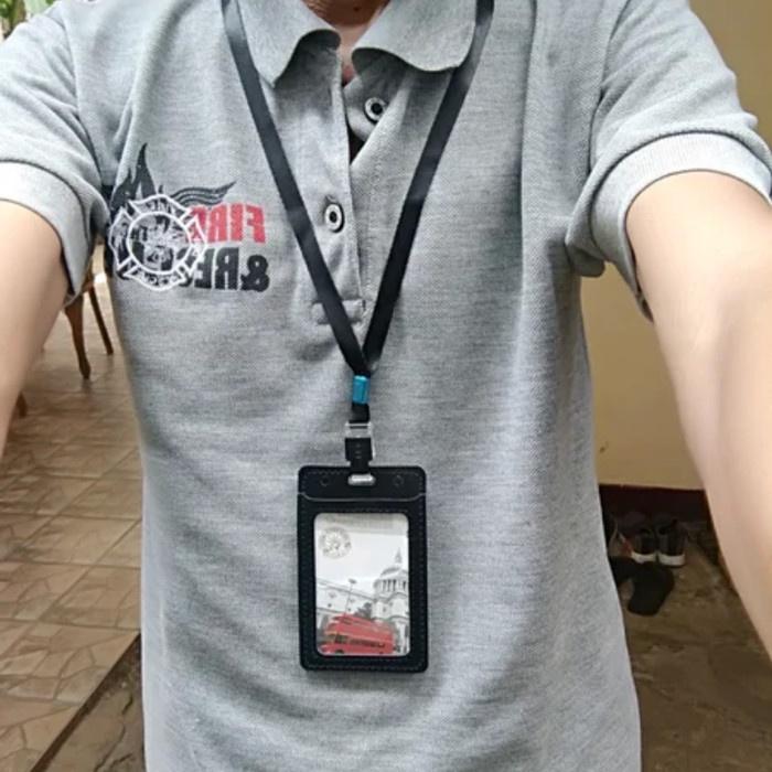 

Sale Id Card Holder Name Tag Kulit Imitasi Plus Tali Terlaris Berkualitas