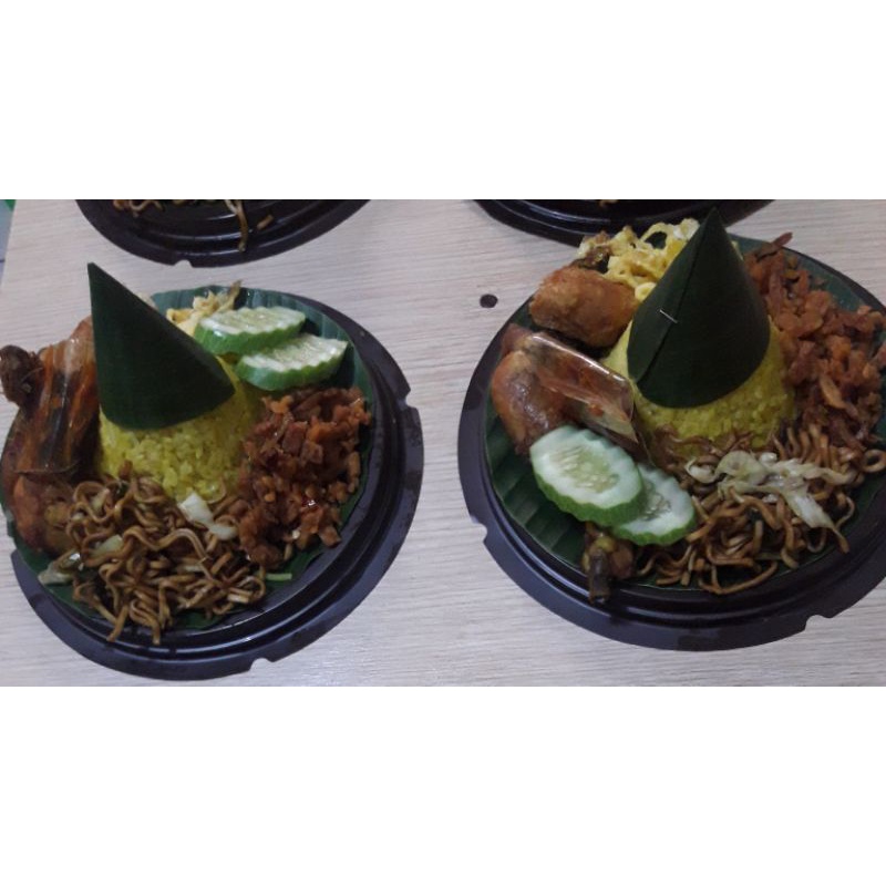 

Tumpeng Mini Nasi Kuning Paket B