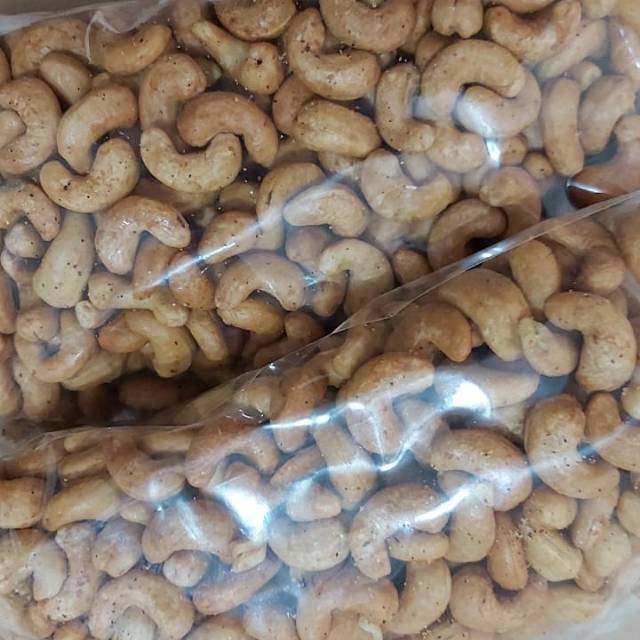 

kacang mete super premium utuh