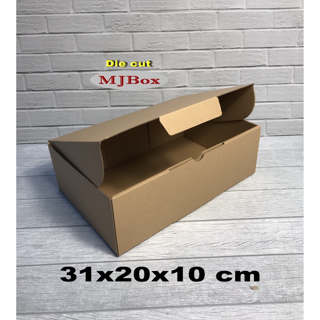 

Kardus. 31x20x10 cm..........Die Cut ( untuk pembelian di atas 10 pcs harga lebih murah )