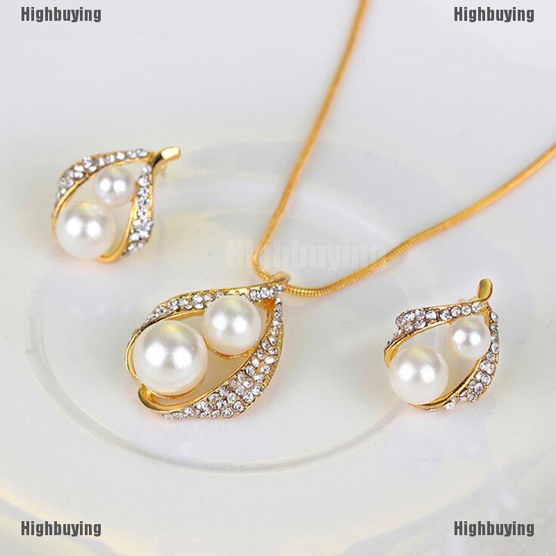 Set Perhiasan Wanita,Kalung Rantai Liontin + Anting Tusuk Gantung + Cincin Aksen Kristal + Mutiara Imitasi