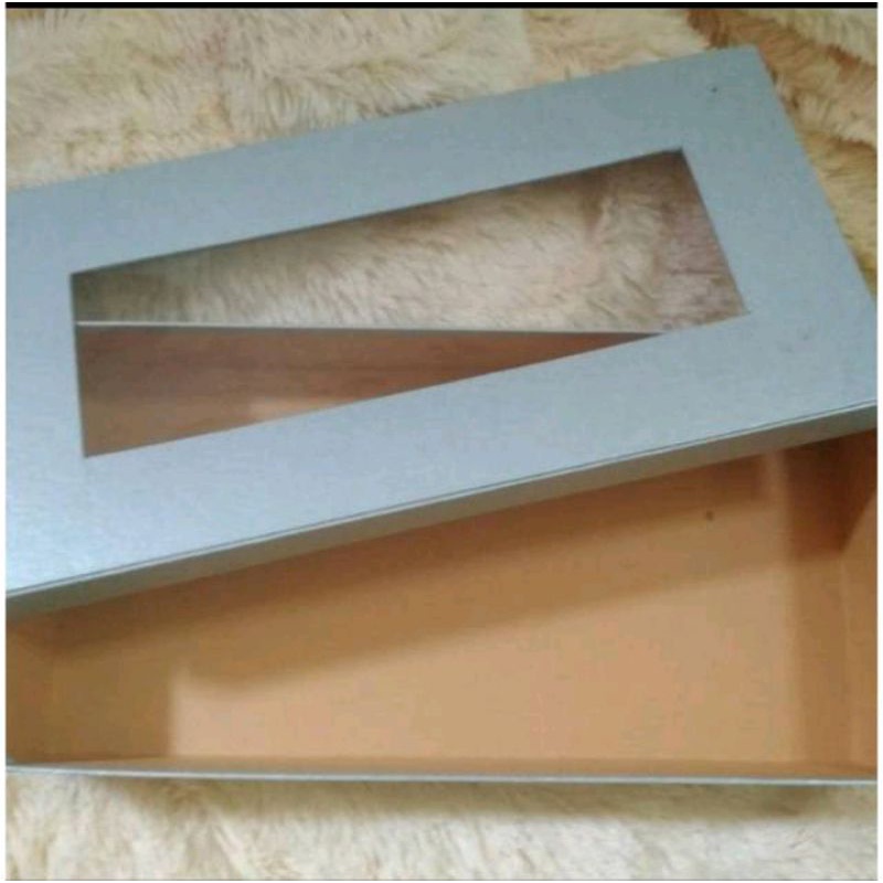 

Box Kotak Kado uk. 15x30x7,5