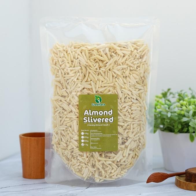 

Almonds Blanch Slivered 1Kg / Kacang Almond Potong