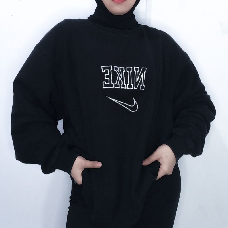 THRIFT NIKE EMBROIDERY