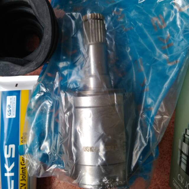 Cv joint As roda dalam ford laser
