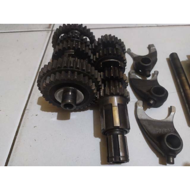Girbox/gearbox gigi rasio/ratio transmisi gl 100 - gl 125 - cb 100 - cb 125