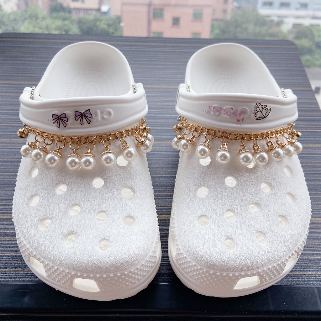 Charms Crocs Jibitz Rantai Manik-Manik Berlian Mutiara Bahan Metal Untuk Dekorasi Sepatu Wanita