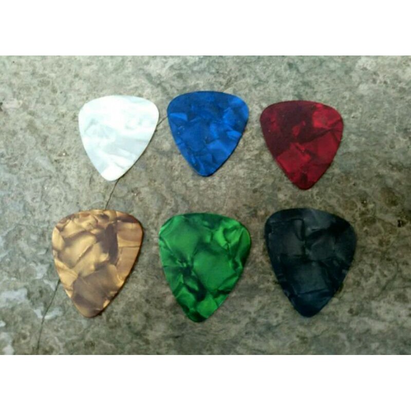 pick gitar celluloid | pick gitar kerang 024