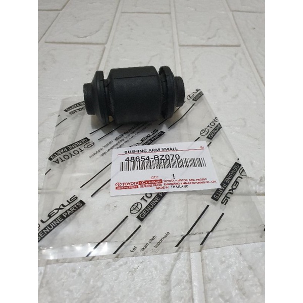 BUSHING ARM SMALL VELOZ ALL NEW AVANZA GRAND NEW AVANZA ASLI