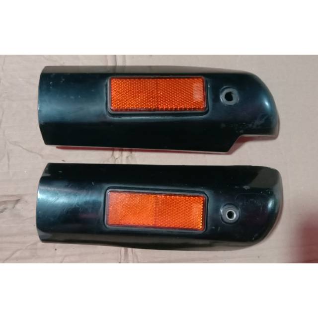 Tutup cover skok shock Suzuki crystal