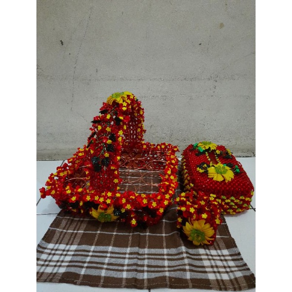 tempat tisu dan aqua gelas manik-manik