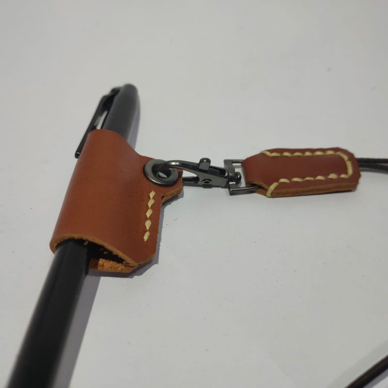 

gantungan kalung tali pulpen pensil pin kulit asli homemade Garut kantor