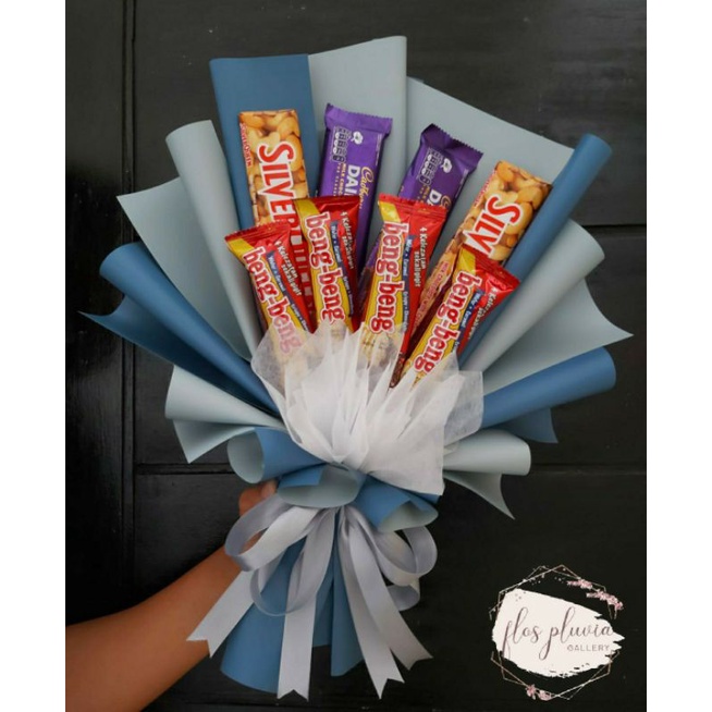 

buket full coklat _ buket silverqueen _ buket snack _ buket coklat murah _ buket cadbury _ buket beng beng