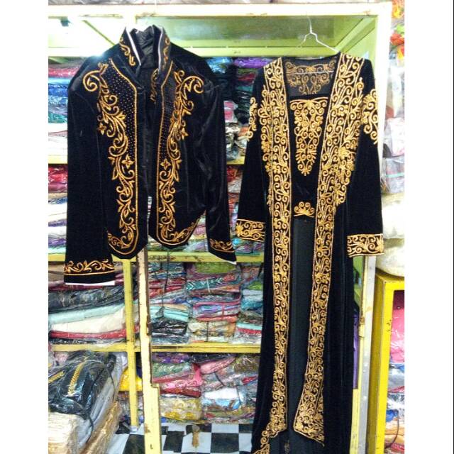 set bludru pengantin/kebaya pengantin/kutubaru bludru/kebaya dan beskap sepasang (free selop)