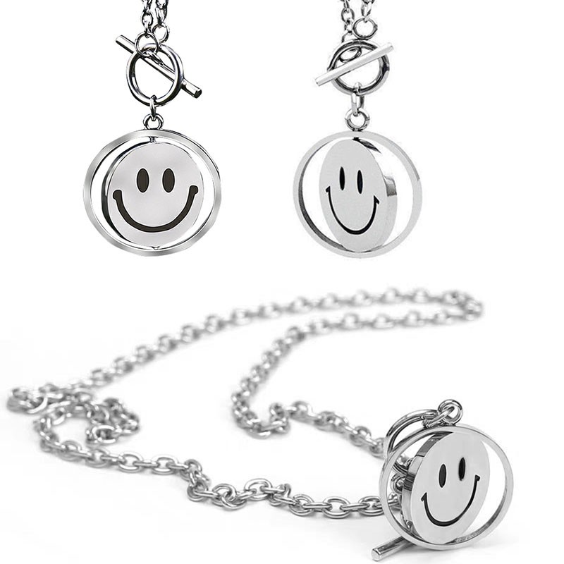 Kalung Titanium Steel Dengan Liontin Smiley Face Gaya Hip Hop Untuk Pria / Wanita