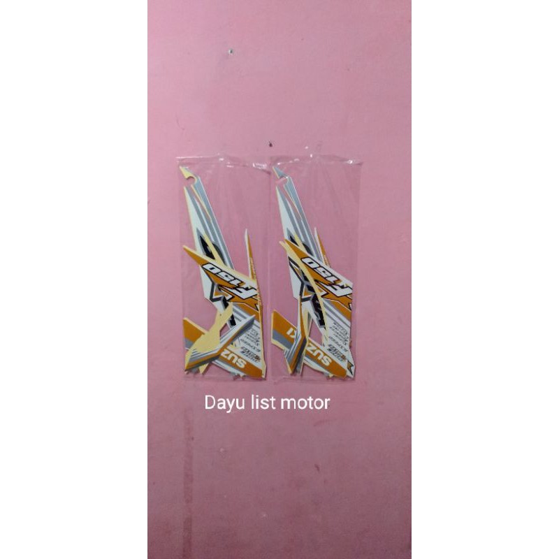 striping satria fu 2014/2015 putih