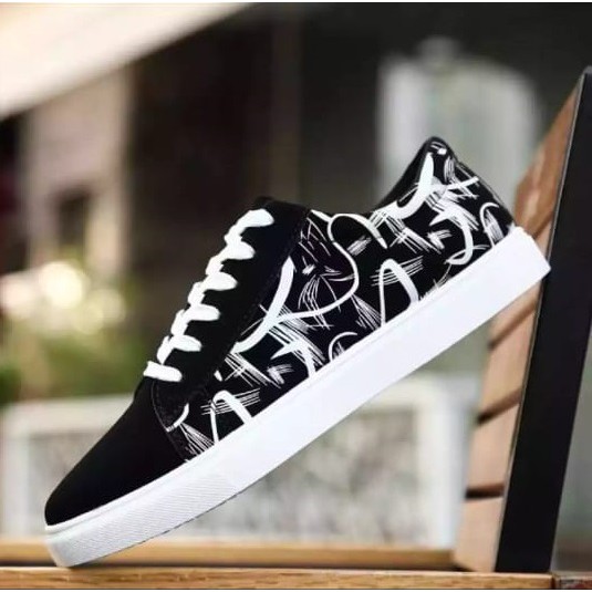 Sepatu Sneakers Old Skool Black White Vns Fetino Motif Putih VansSK Delapan Low-2