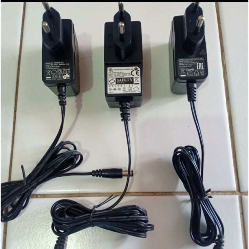 adaptor 9v 0.6 ampere