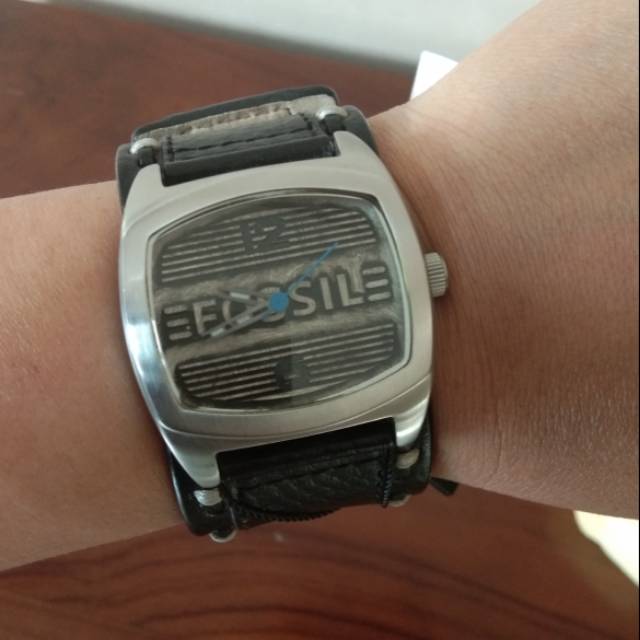 Jam Fossil gaban preloved