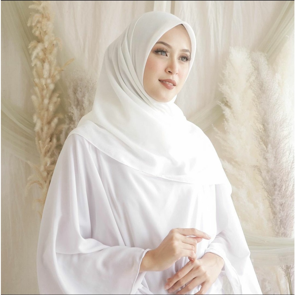 Hijab Bella Square II Jilbab Pollycotton II Kerudung Segiempat-BROKEN WHITE