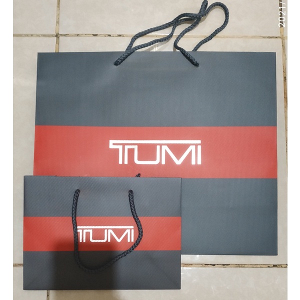 

Tas Karton Tas Branded Paperbag Tumi