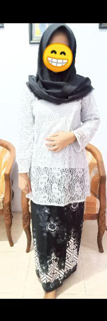 Zola_batik Couple Kebaya Brokat Selendang Ayushita - Monaka