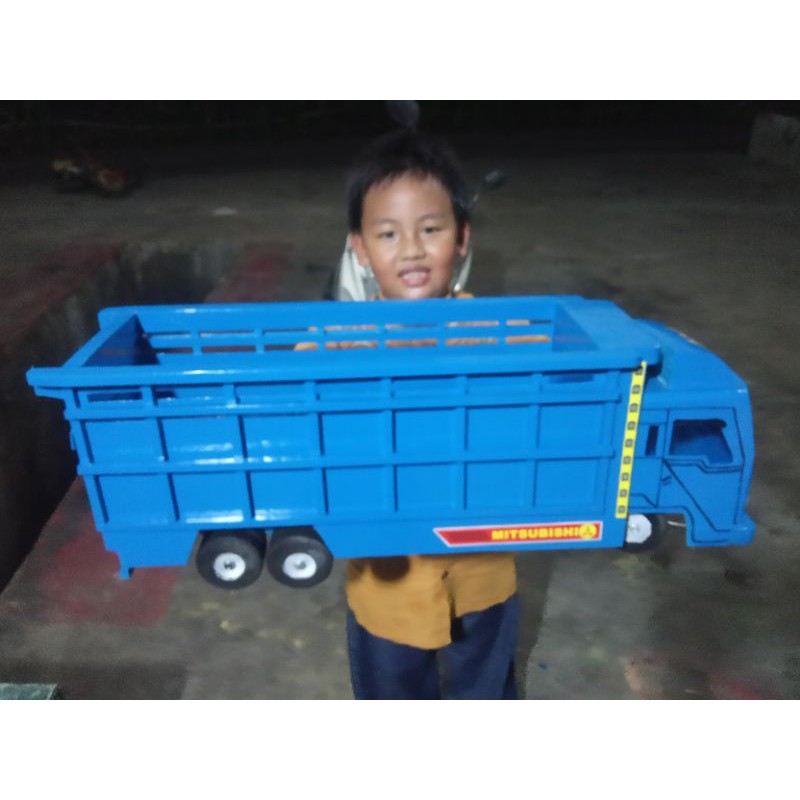 miniatur truk oleng tronton,
